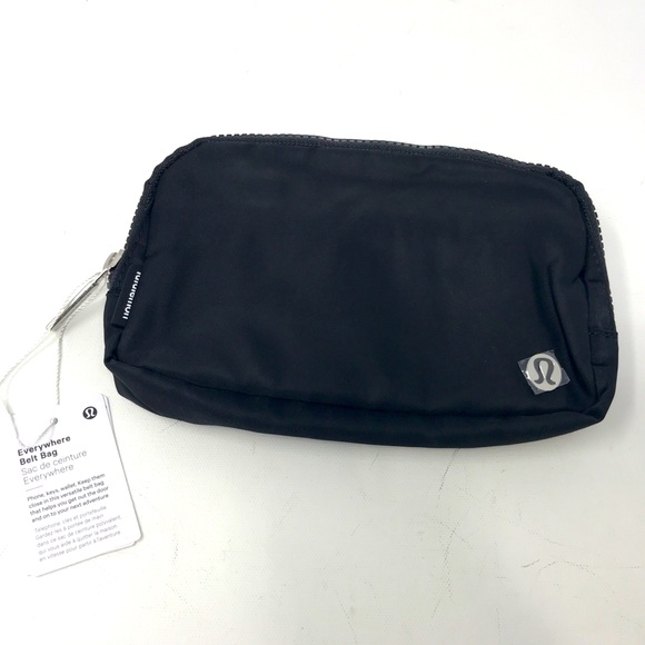 Lululemon Everywhere Belt Bag, Size 1L - Black/White/Silver - Picture 2 of 12